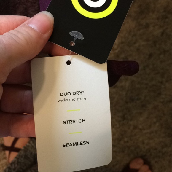 Women’s Long Sleeve Performance Shirt - Picture 5 of 5